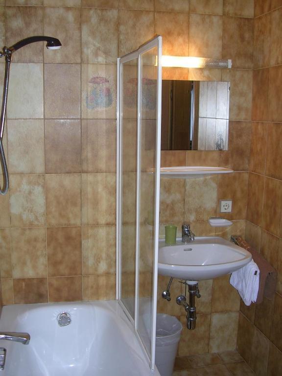 Köflerhof Appartements St. Leonhard im Pitztal Zimmer foto